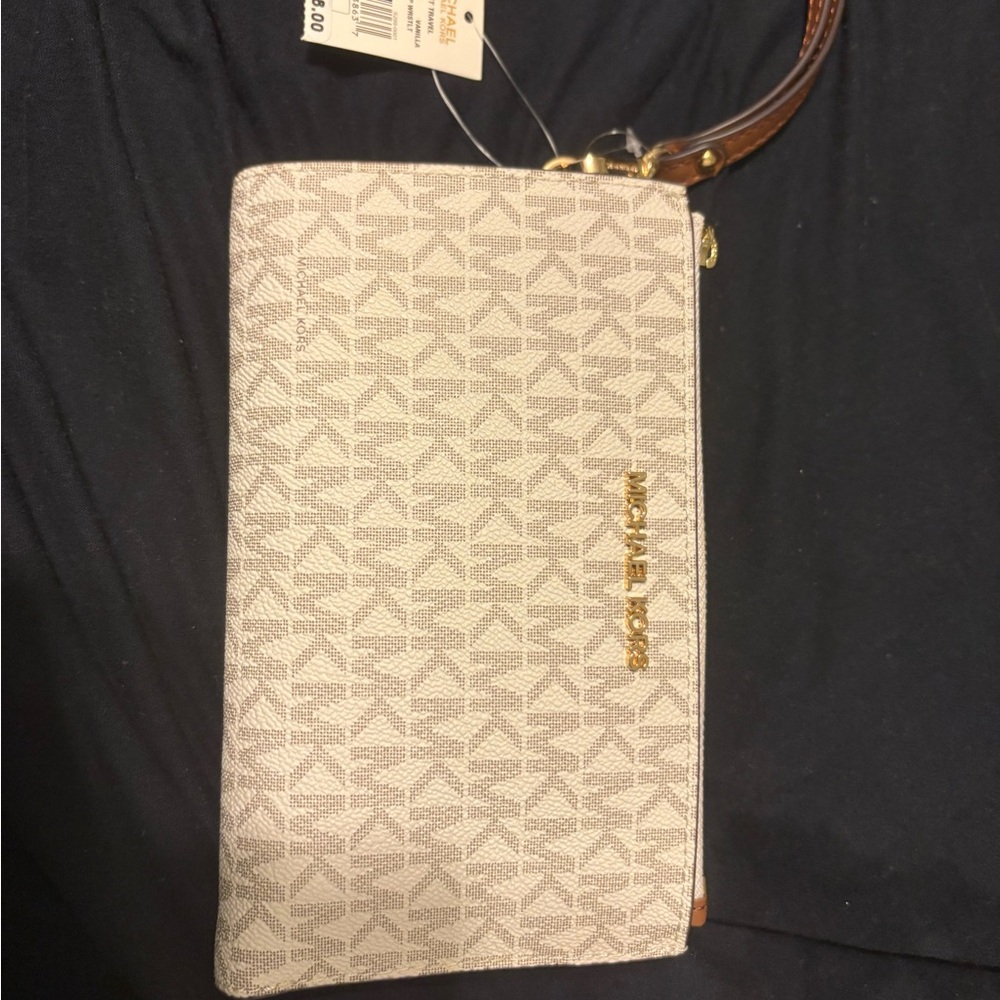 Michael Kors Tan Wallet with Gold Accents, brand new